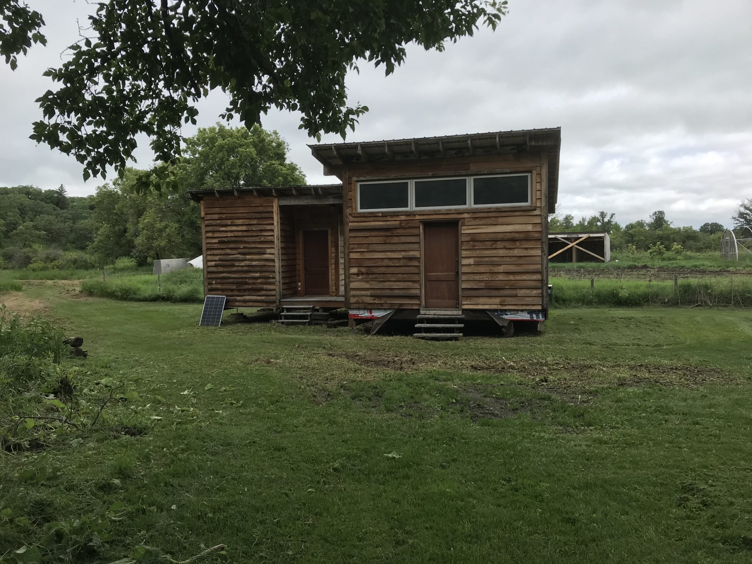 picture of a cabin in clearwater